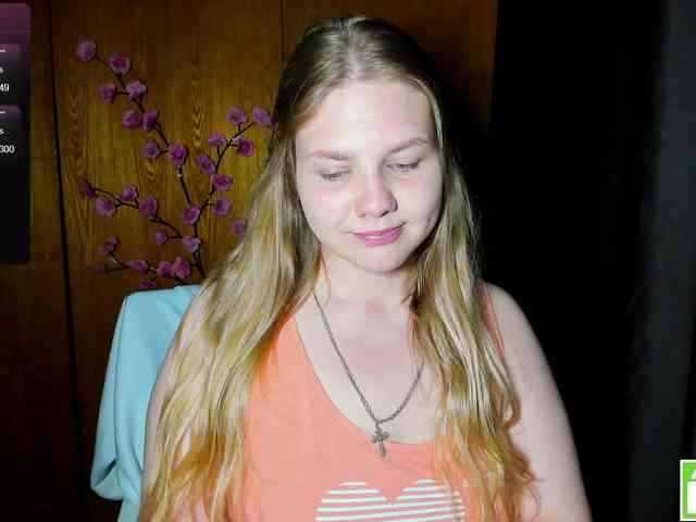 Emma-Frizea Live Webcam on BongaCams