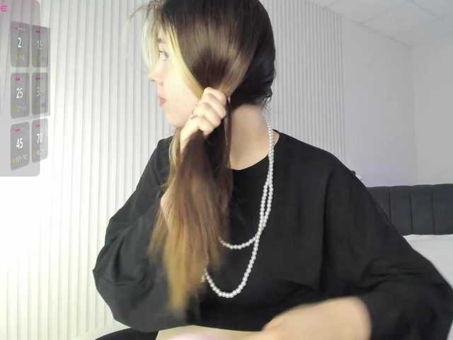 Vanessa-Walters live cam on BongaCams