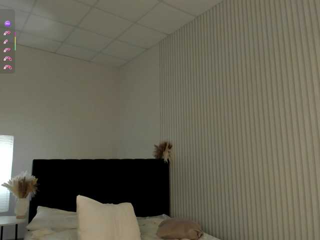 Vanessa-Walters live cam on BongaCams