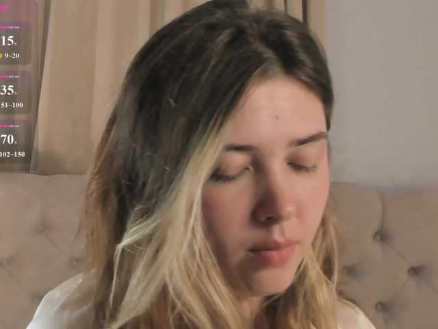 Vanessa-Walters live cam on BongaCams