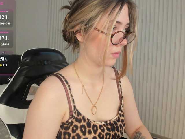 Vanessa-Walters live cam on BongaCams