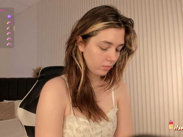 Vanessa-Walters live cam on BongaCams