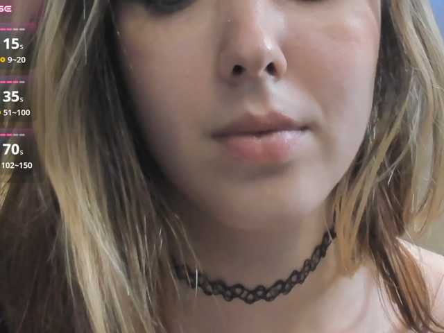 Vanessa-Walters live cam on BongaCams