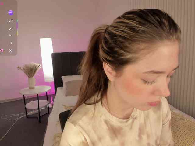 Vanessa-Walters webcam