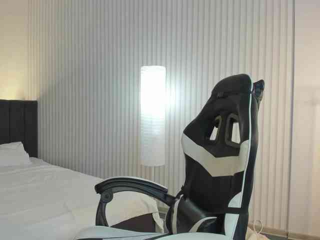 Vanessa-Walters webcam
