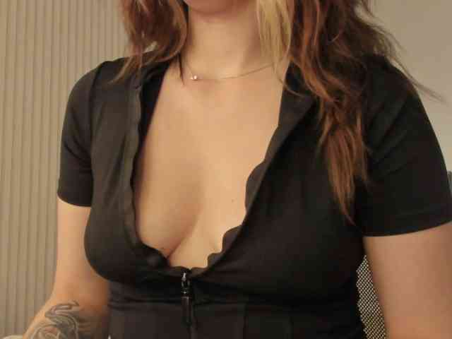 Vanessa-Walters webcam