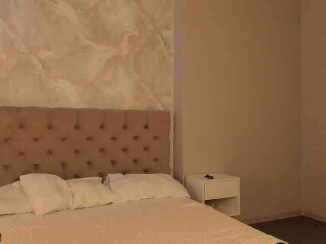 Model: Vanessa-Walters