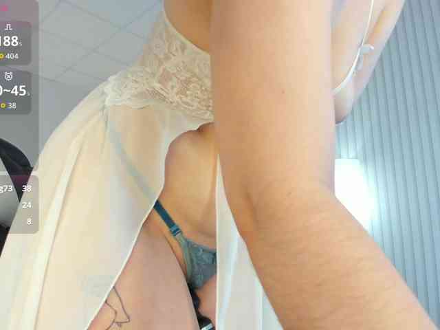Vanessa-Walters webcam