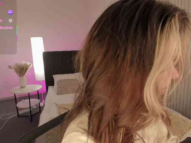 Vanessa-Walters webcam