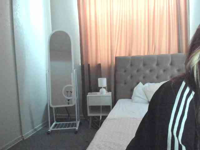 Vanessa-Walters webcam