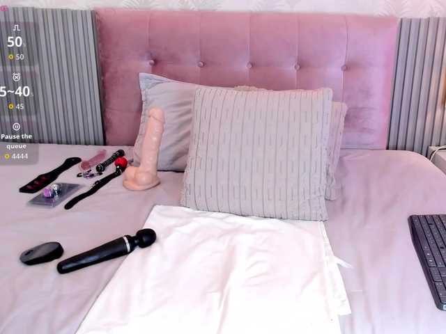 sisi-rosex live cam on BongaCams