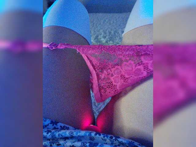 Piff_Pawlady live cam preview