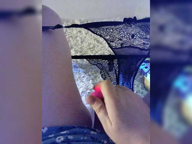 amazingtits-5D's BongaCams show and profile