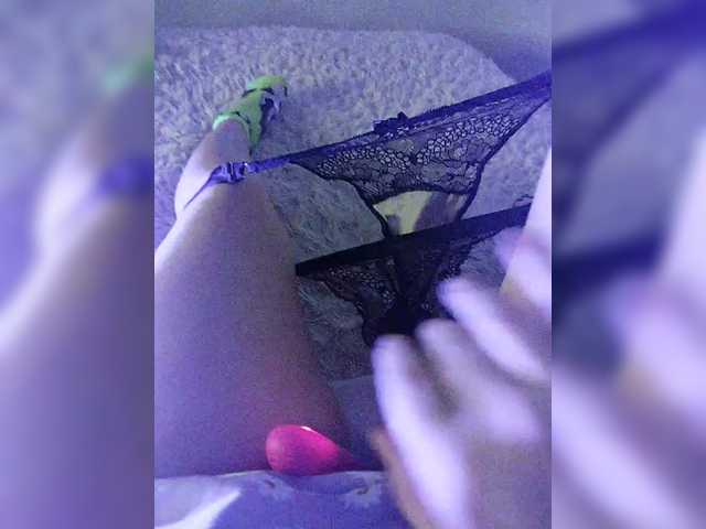 amazingtits-5D's BongaCams show and profile