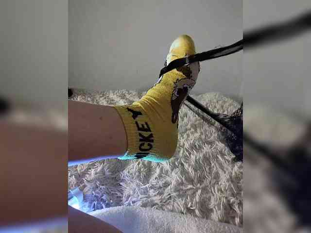 Acest model este live acum. amazingtits-5D
