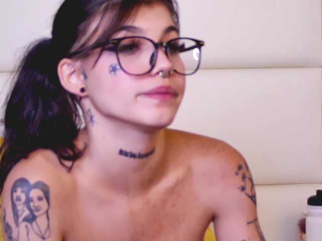 YasminStorm live cam on BongaCams