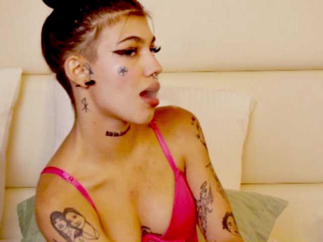 YasminStorm live cam on BongaCams