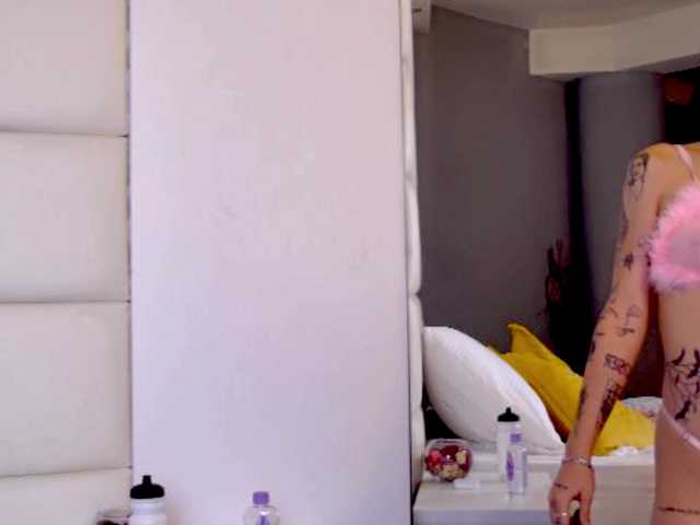 YasminStorm live cam on BongaCams