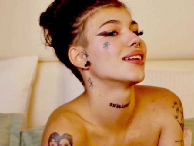 YasminStorm live cam on BongaCams