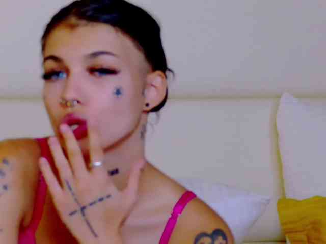 Model: YasminStorm