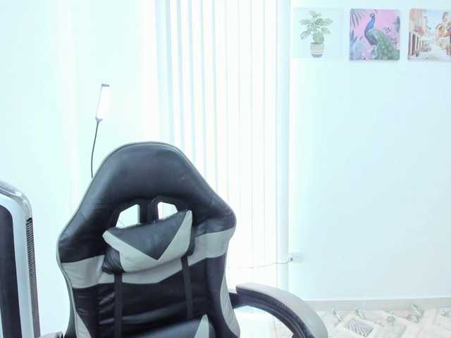 Carlin1511 live webcam show
