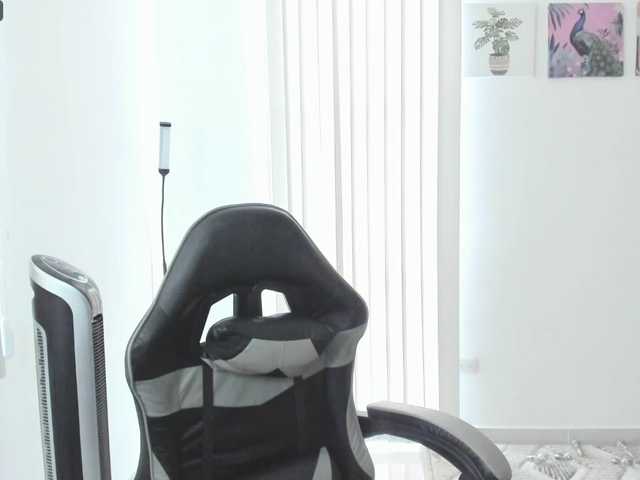 Carlin1511 live cam on BongaCams