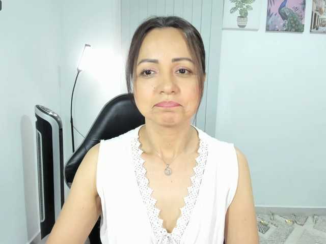 Carlin1511 live cam on BongaCams