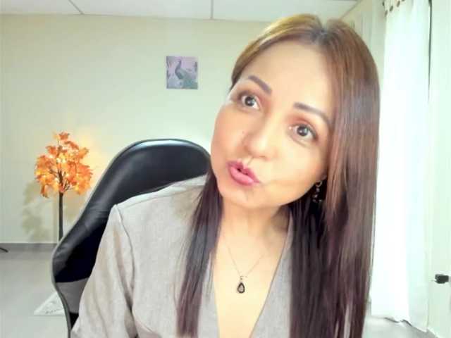 Carlin1511 live cam on BongaCams