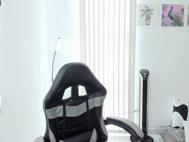 Carlin1511 live cam on BongaCams
