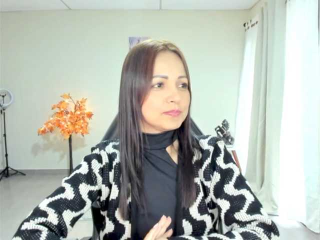 Carlin1511 live cam on BongaCams