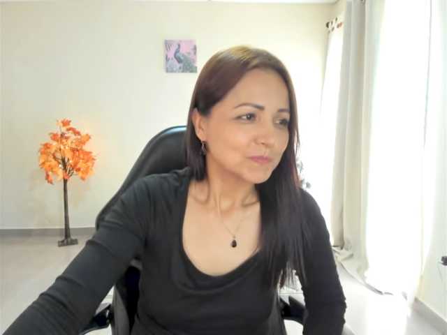 Carlin1511 live cam on BongaCams