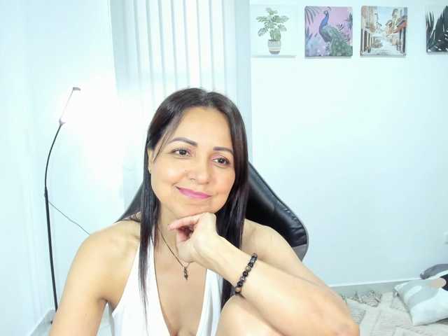Carlin1511 live cam on BongaCams