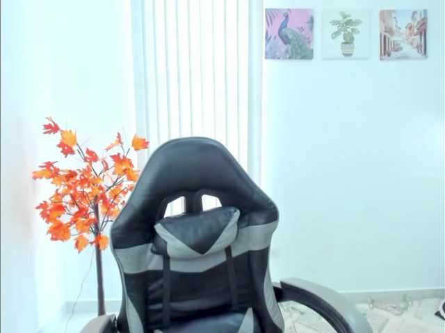Carlin1511 live cam on BongaCams