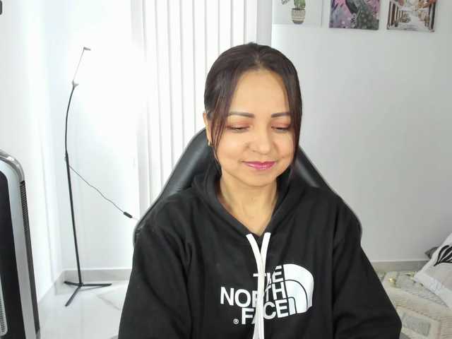Carlin1511 live cam on BongaCams