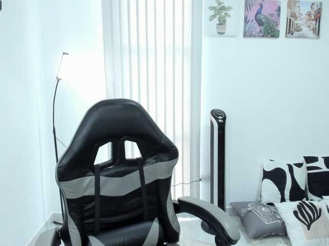 Carlin1511 live cam on BongaCams