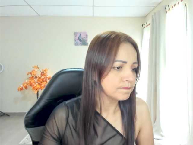 Carlin1511 live cam on BongaCams