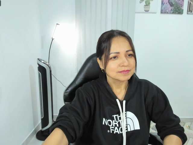 Carlin1511 live cam on BongaCams