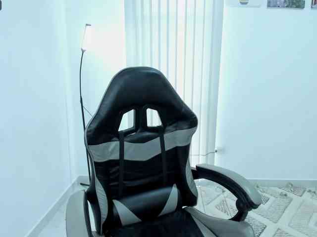 Carlin1511 webcam