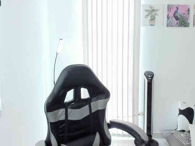 Carlin1511 webcam
