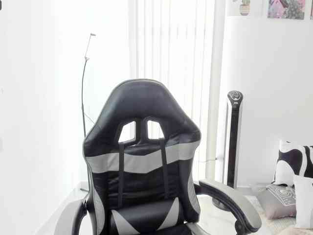 Carlin1511 webcam
