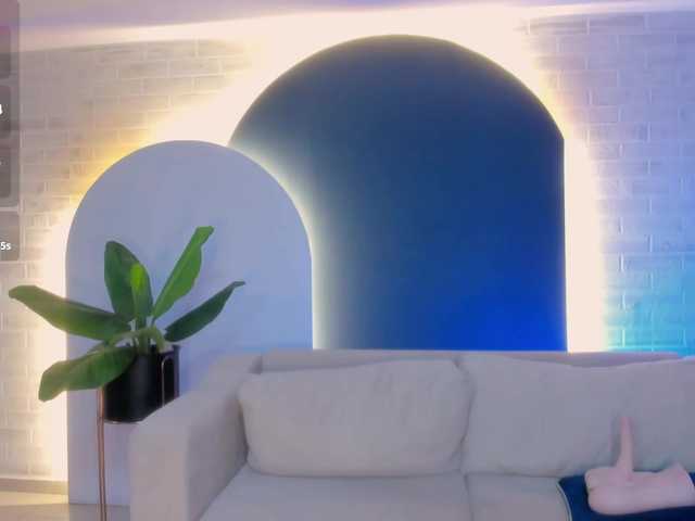 CandaseRussell live cam on BongaCams