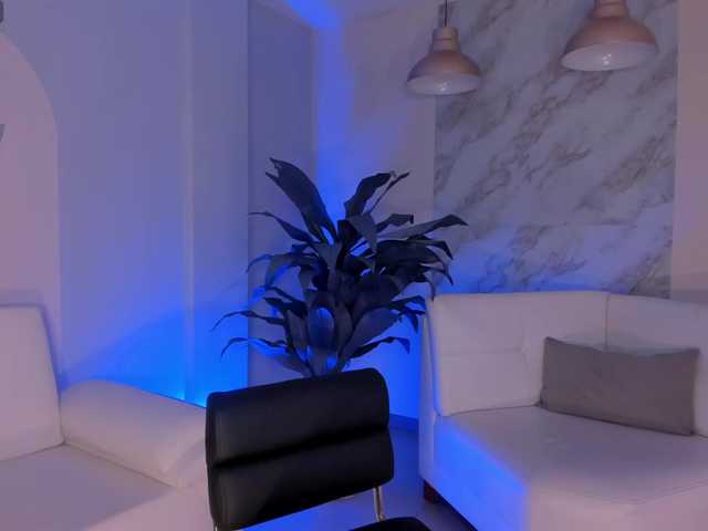 CandaseRussell live cam on BongaCams