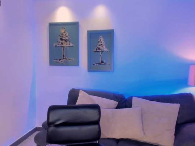 CandaseRussell's BongaCams show and profile