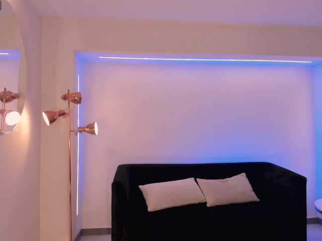CandaseRussell live cam on BongaCams