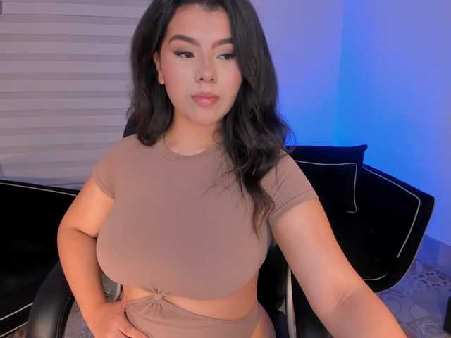 CandaseRussell live cam preview