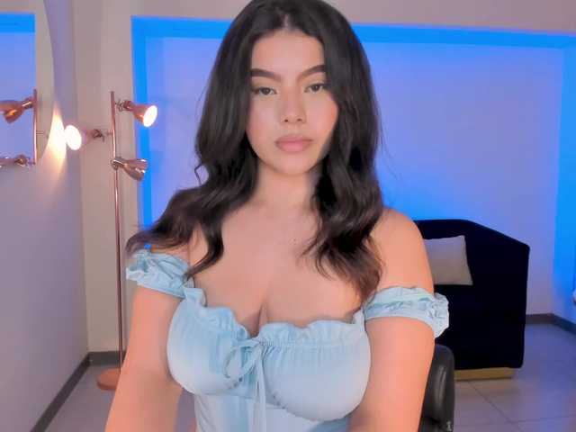 CandaseRussell live cam on BongaCams