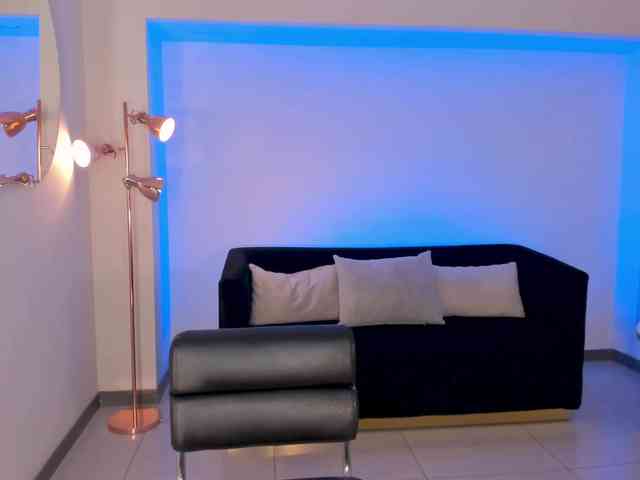 CandaseRussell webcam
