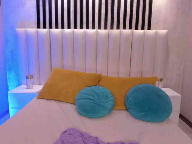 CandaseRussell webcam