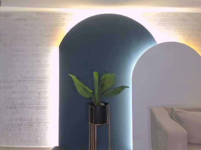 AmaliaCruss's BongaCams show and profile