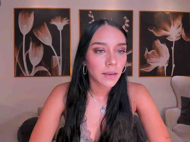 AmaliaCruss webcam